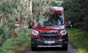 Dodávkář, Recenze & testy: Transit Trail: Do práce stylově