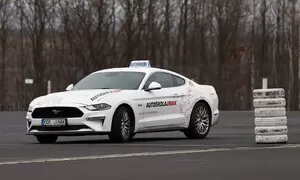 Autoškoly dneška: Jde se i dobře svézt