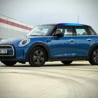 Mini Cooper 5door 1.5: Mini pana účetního