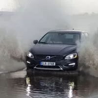 Volvo V60 D6 PHEV – servis pokračuje