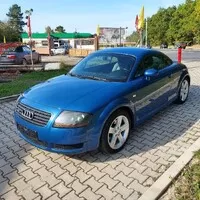 Bazarový snílek o autech, kterým se ještě nesplašily ceny