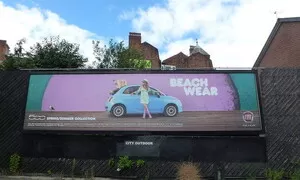 5 neobyčejných reklam na obyčejná auta