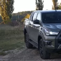 Toyota Hilux 2,8 D4-D: Omlazená legenda