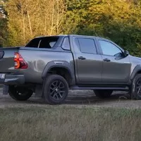 Toyota Hilux 2,8 D4-D: Omlazená legenda