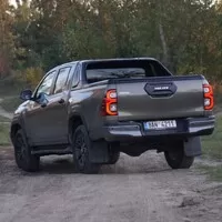 Toyota Hilux 2,8 D4-D: Omlazená legenda