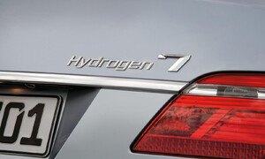 Historie: Spalování vodíku v autech