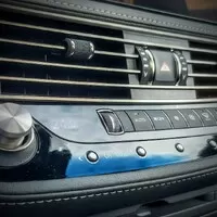 Lexus LS500h: Nenápadný klenot