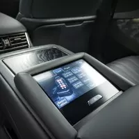 Lexus LS500h: Nenápadný klenot