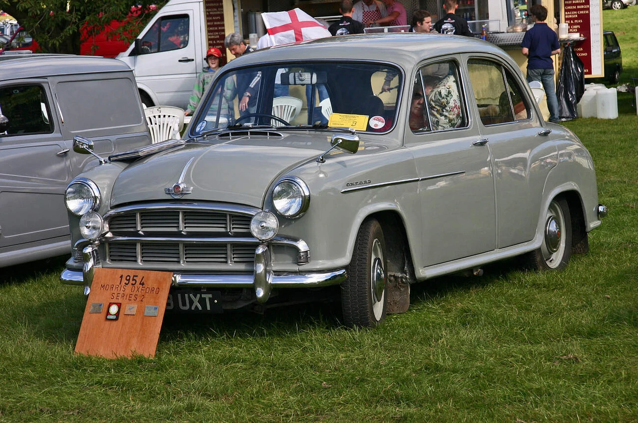Morris Oxford Series II, autor: Simon GP Geoghegan, wikiwand
