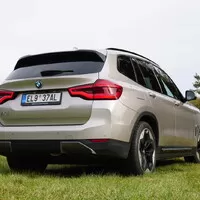 BMW iX3: Elektrické SUV v konzervativním kabátu