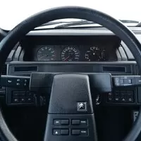 Nahnilý citrón nebo francouzská spojka? Citroen XM V6