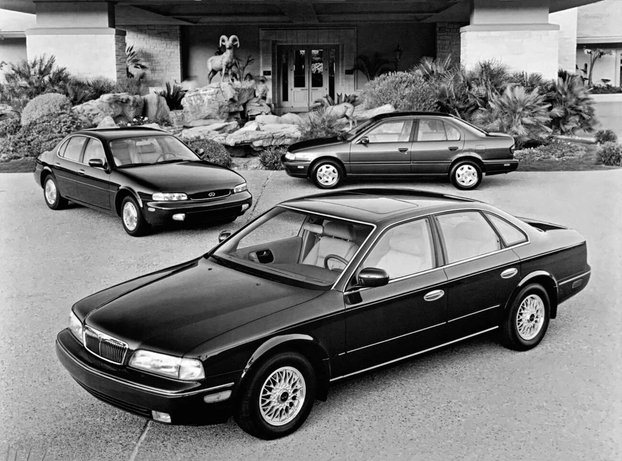Q45, J30 a G20. Kompletní nabídka značky v roce 2002. Foto: Infiniti