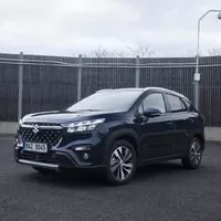 Suzuki S-Cross 4x4 AllGrip: Pán sněhu a konzerv