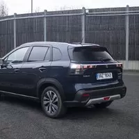 Suzuki S-Cross 4x4 AllGrip: Pán sněhu a konzerv