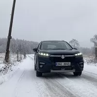 Suzuki S-Cross 4x4 AllGrip: Pán sněhu a konzerv