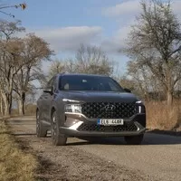 Hyundai Santa Fe Plug-in: Táto, stěhujem se do většího!