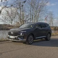 Hyundai Santa Fe Plug-in: Táto, stěhujem se do většího!