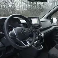 Renault Trafic Combi Van 2.0 dCi 170: Říkal někdo SUV?