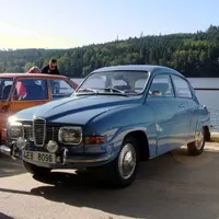 Saab 96 již s hranatými světly