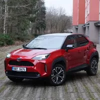 Toyota Yaris Cross Hybrid AWD-i: Nejlepší kamarád do města