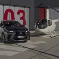 Autíčkářův týden: Šestiválcová Mazda, dobíjecí Lexus, životně důležitý Renault a nástupce legendy