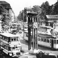 První semafor v Berlíně. Zdroj: weimarberlin.com