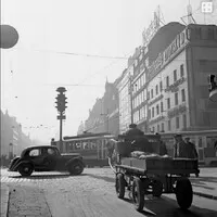 Semafor v Praze, Václavské náměstí, kolem roku 1939. Zdroj: metro.cz