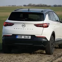Opel Grandland: Nositel starých pořádků