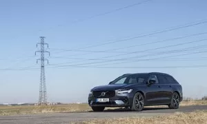 Recenze & testy: Volvo V90 T8 Recharge: Dokonalý sleeper bez sportovních ambicí