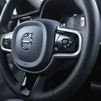 Volvo V90 T8 Recharge: Dokonalý sleeper bez sportovních ambicí