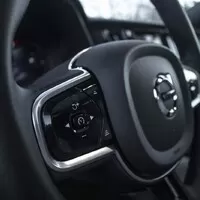 Volvo V90 T8 Recharge: Dokonalý sleeper bez sportovních ambicí