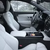 Volvo V90 T8 Recharge: Dokonalý sleeper bez sportovních ambicí