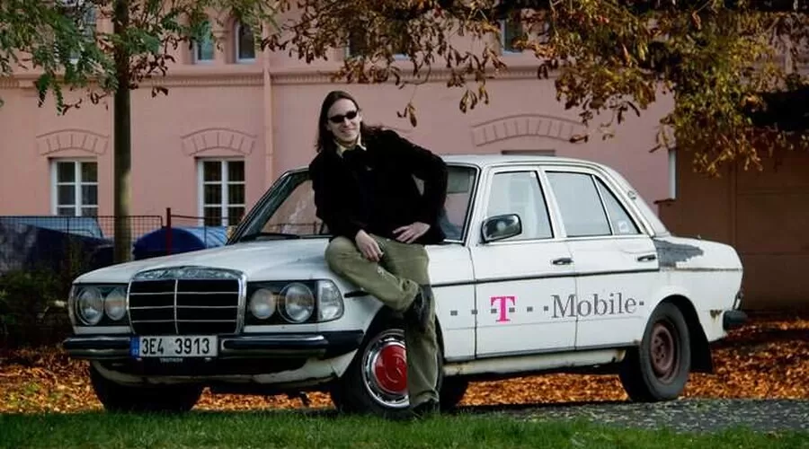 Mercedes W123 200D