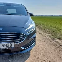 Ford Galaxy 2.5 Duratec hybrid: Velké auto s malým apetitem