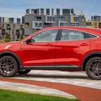 Monstrózní BMW X7, Dongfeng v Česku, centrum e-mobility Hyundai a mazdí šestiválce