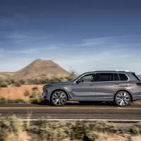 Monstrózní BMW X7, Dongfeng v Česku, centrum e-mobility Hyundai a mazdí šestiválce