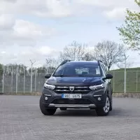 Dacia Jogger Essential: Co nejvíc auta za co nejmíň peněz, prosím