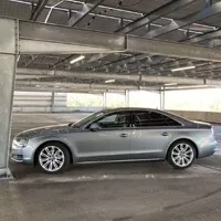 Audi A8 4h aneb když chcete tiché solidní velké auto...