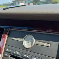 Lincoln Town Car 2005: Vypadá podobně jako předchůdce, ale...