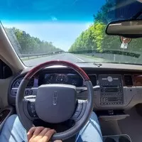 Lincoln Town Car 2005: Vypadá podobně jako předchůdce, ale...