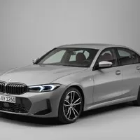 Autíčkářův týden: Nový bestseller Toyoty, důležité BMW a trochu jiný Mustang