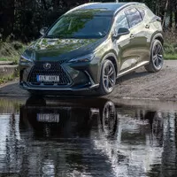 Lexus NX 450h+: Oáza klidu a pohody