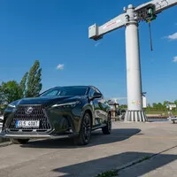 Lexus NX 450h+: Oáza klidu a pohody