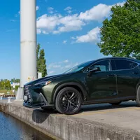 Lexus NX 450h+: Oáza klidu a pohody