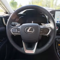 Lexus NX 450h+: Oáza klidu a pohody