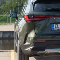 Lexus NX 450h+: Oáza klidu a pohody