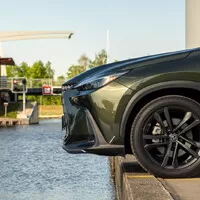 Lexus NX 450h+: Oáza klidu a pohody