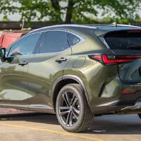 Lexus NX 450h+: Oáza klidu a pohody