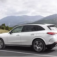 Autíčkářův týden: Novinky od Mercedesu, BMW a Lexusu