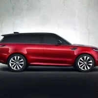 Nový Range Rover Sport drtí bláto, vodu i kamení…